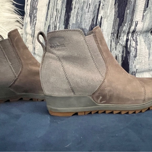 Sorel booties size 8.5 comfy cute wedge - Picture 3 of 6